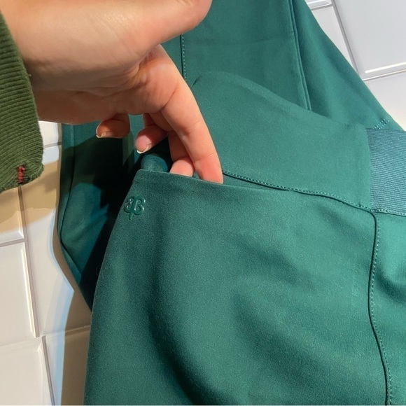 Betabrand Green Pants Size 2X - Picture 4 of 4